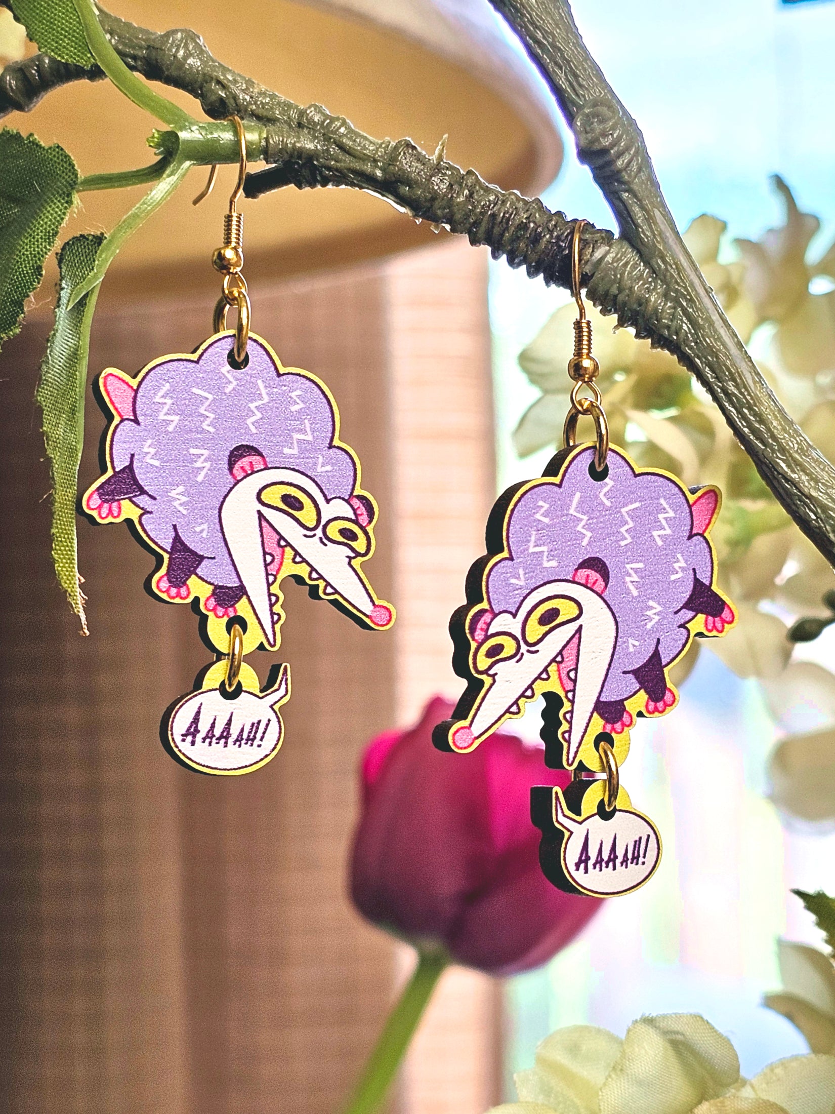 Screaming Opossum Dangle Earrings - Retro 90s Style - Wood